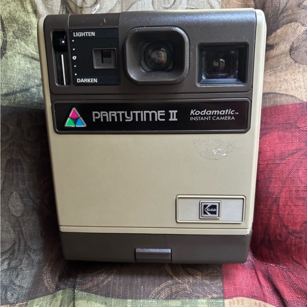 Kodamatic Partytime II Instant Camera